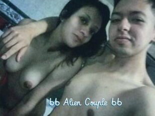 66_Alien_Couple_66