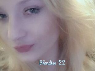 Blondiee_22