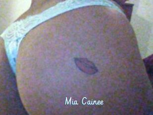 Mia_Cainee