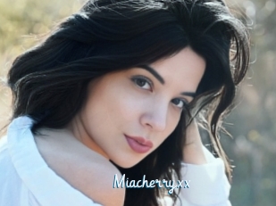 Miacherryxx